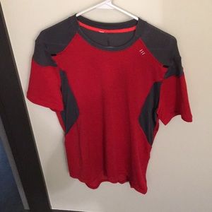 Lululemon Metal Vent